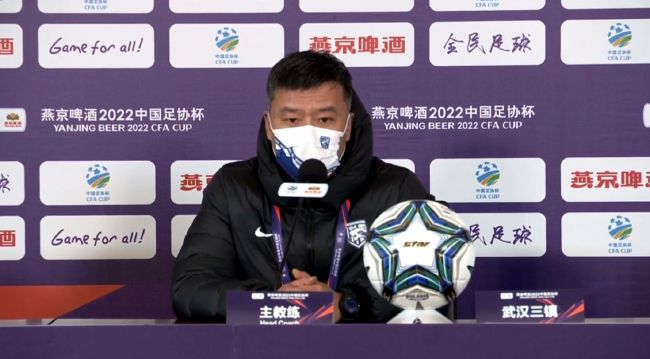 ”Gakki不假思索笑言 新垣结衣本色出演妙龄少女 圣诞夜热盼男友出现 2011-12-12 近日，人气女星新垣结衣受邀为人气手机社交游戏平台Mobage（梦宝谷）拍摄新一季广告。